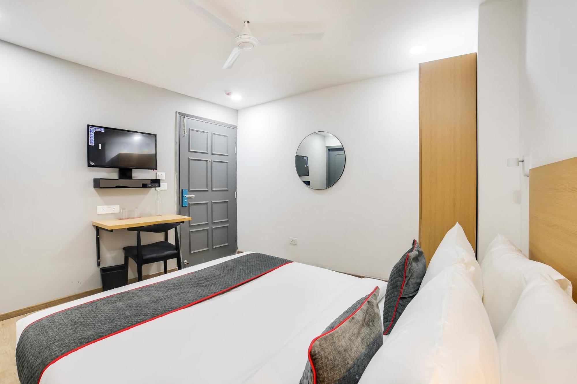 Collection O Ajanta Hotel New Delhi Exterior photo